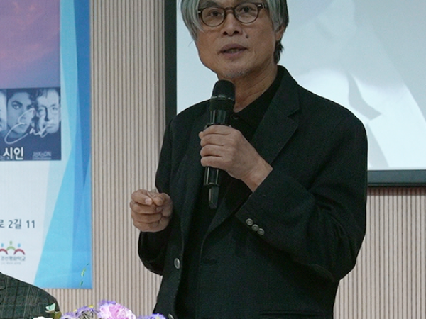 '새로운 끝으로' - 서평 이문재 시인